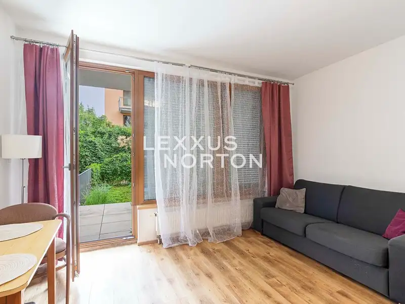 Prodej bytu 1+kk 29 m², Praha – náhled fotky 1