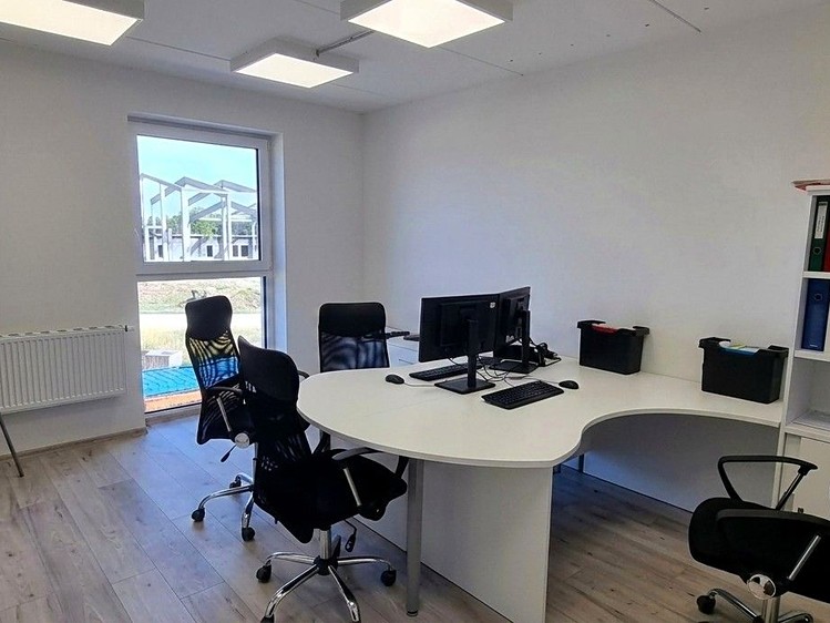 Pronájem komerčního prostoru, 4 640 m² (8 z 27)