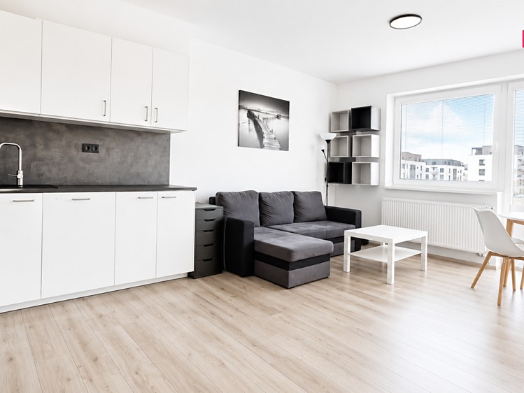 Pronájem bytu 3+kk, 65 m² (3 z 14)