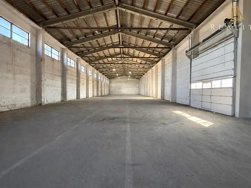 Prodej skladového prostoru 890 m², Bruntál – náhled fotky 3