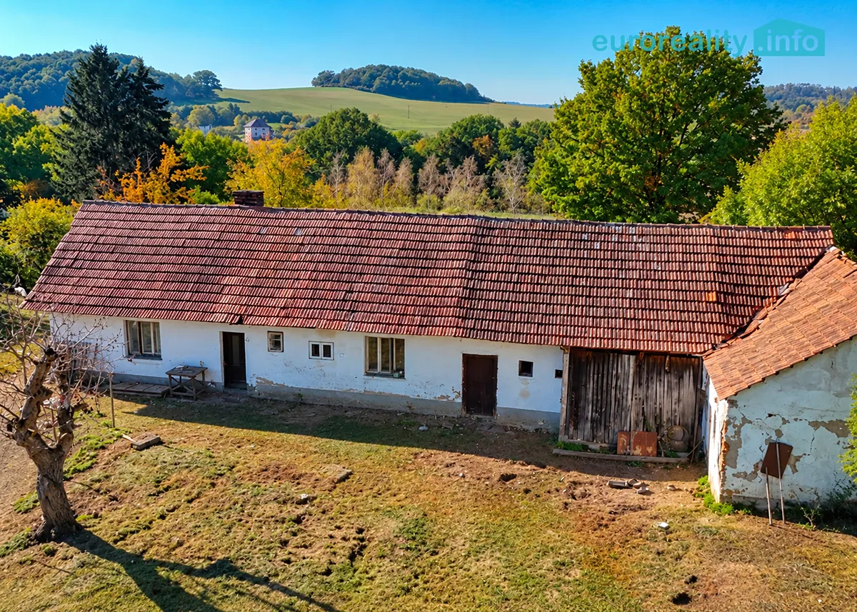 Prodej rodinného domu 58 m², pozemek 3282 m²