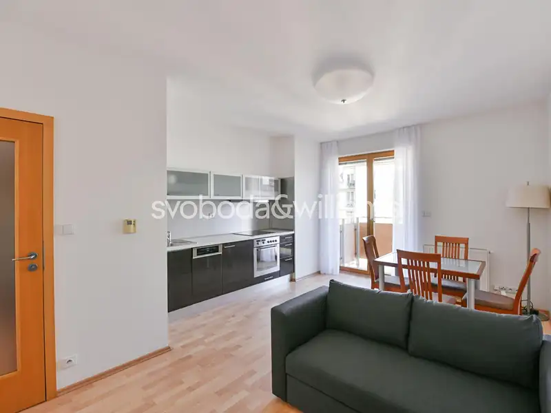 Pronájem bytu 2+kk 42 m², Praha – náhled fotky 1