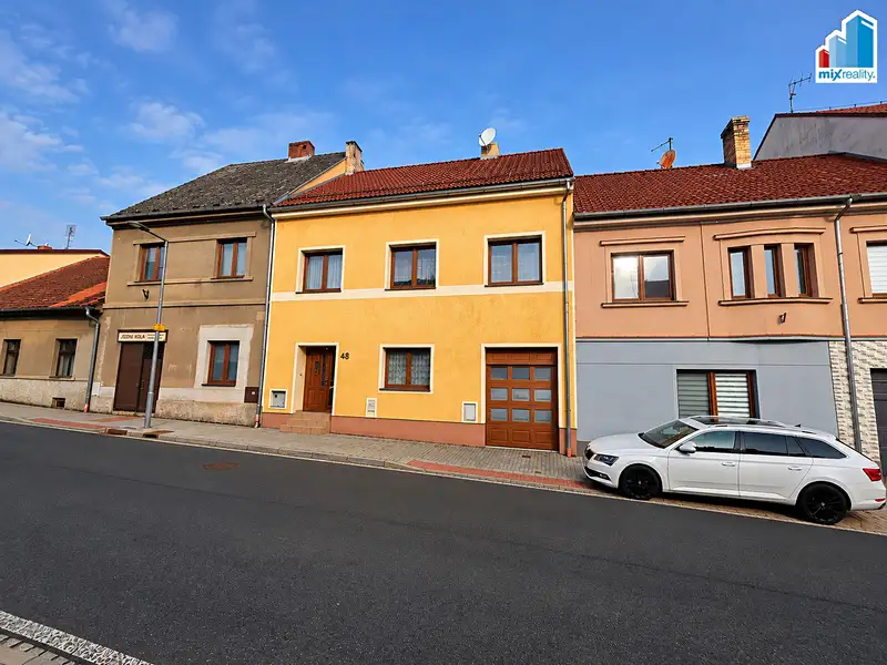 Prodej rodinného domu 160 m², pozemek 656 m², Radnice – náhled fotky 1