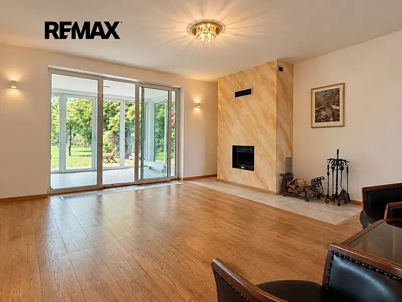 Pronájem rodinného domu 130 m², pozemek 131 m², Černolice – náhled fotky 2