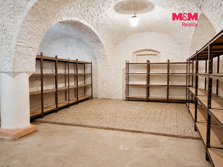 Комерційне приміщення в оренду, 204 м² (6 з 8)