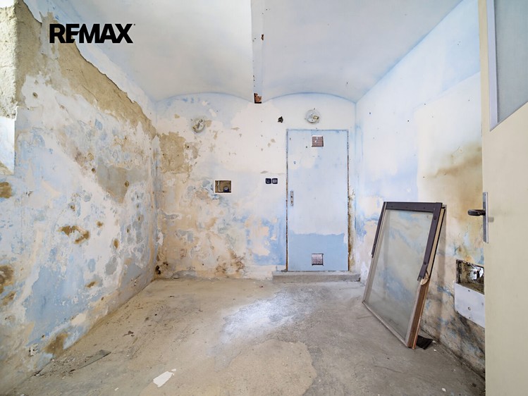 Комерційне приміщення на продаж, 340 м² (35 з 46)