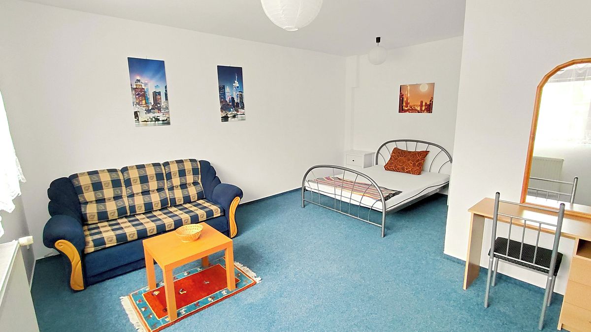 Pronájem bytu 1+1 35 m², Poděbrady – fotka 1 z 3