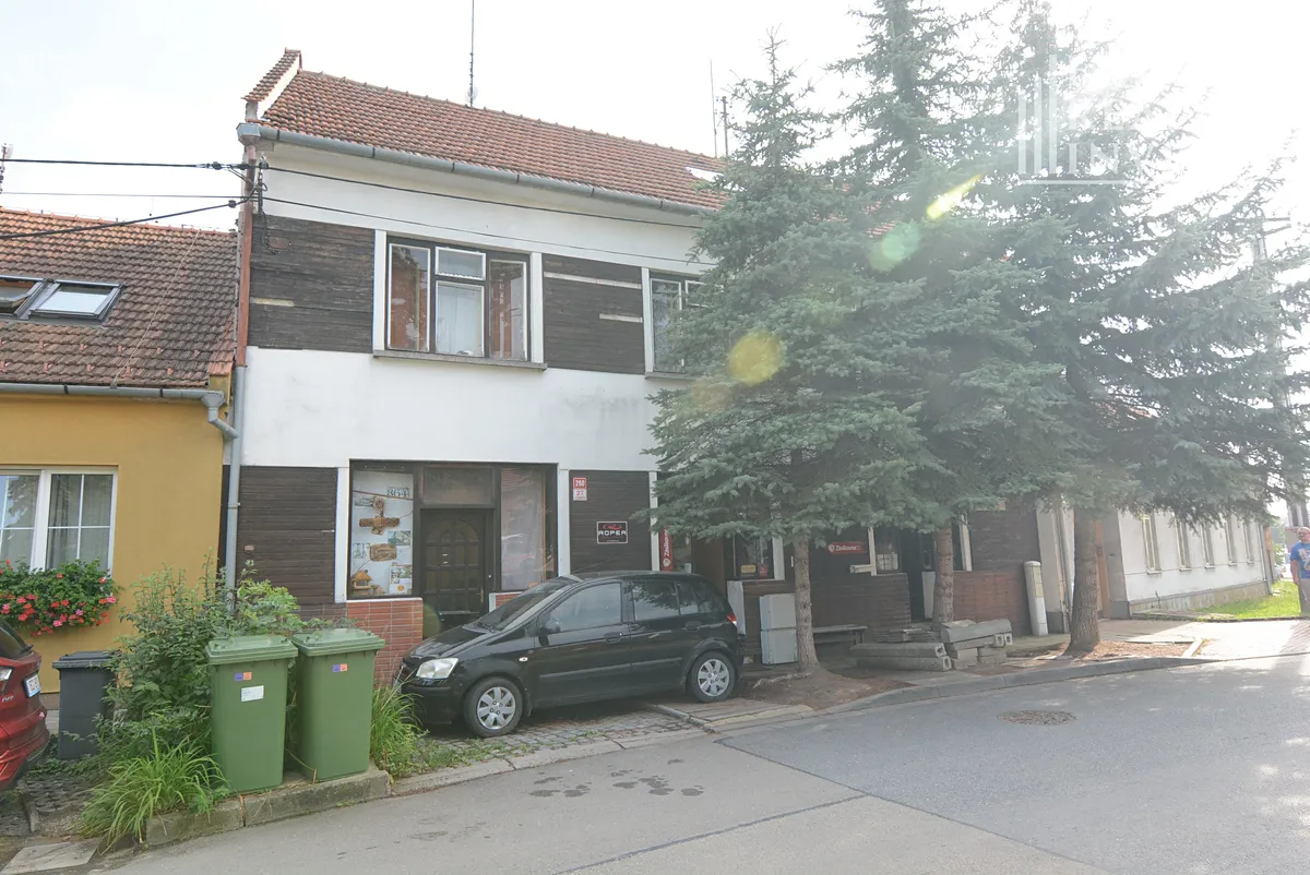 Prodej rodinného domu 245 m², pozemek 142 m²