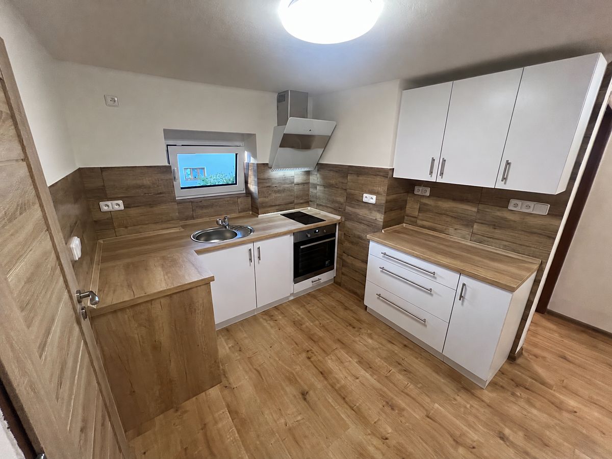 Pronájem bytu 3+kk 73 m², Stochov – fotka 1 z 3