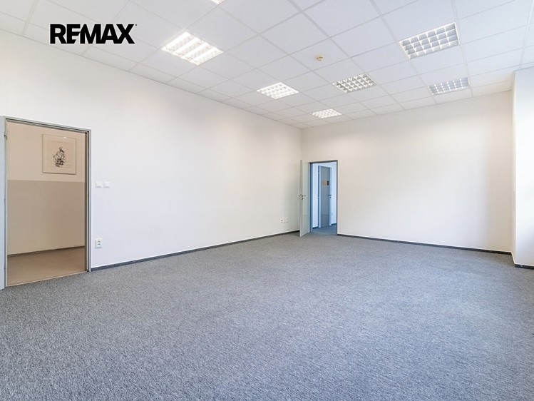 Pronájem komerčního prostoru, 107 m² (4 z 15)