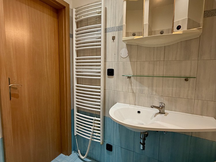 Pronájem bytu 3+1, 59 m² (9 z 22)
