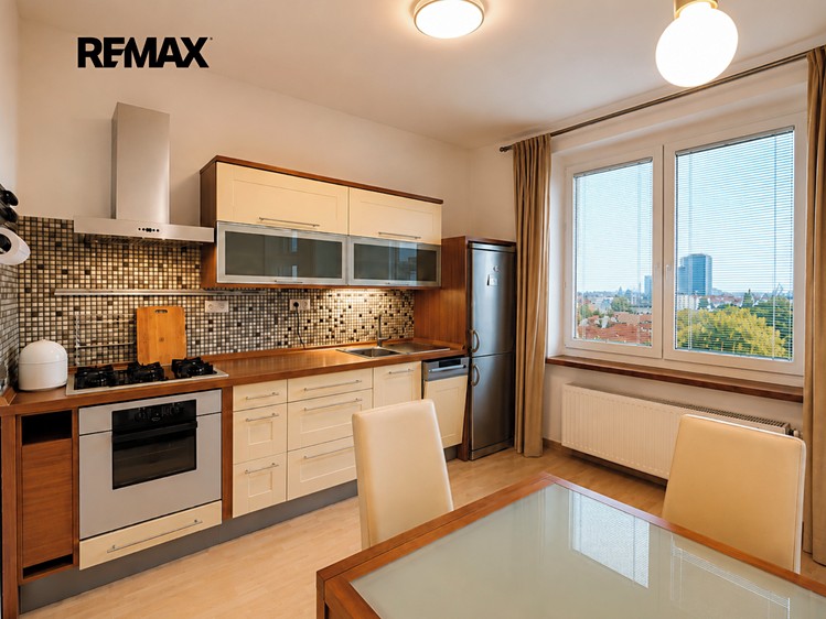 Pronájem bytu 2+kk, 78 m² (3 z 20)