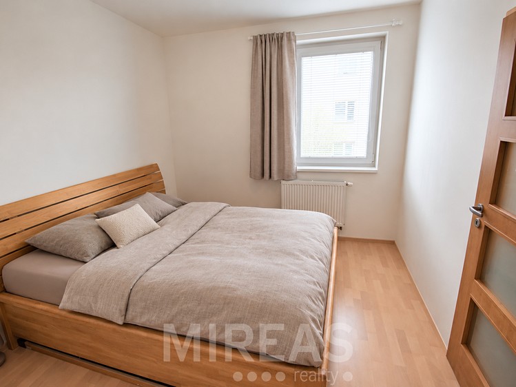 Pronájem bytu 2+kk, 63 m² (3 z 6)
