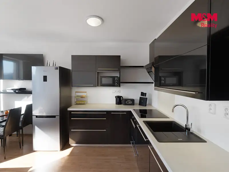 Prodej bytu 3+kk 56 m², Králův Dvůr – náhled fotky 2