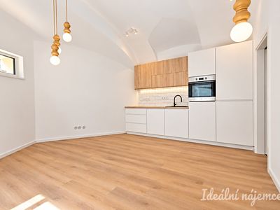 Pronájem bytu 2+kk 38 m²