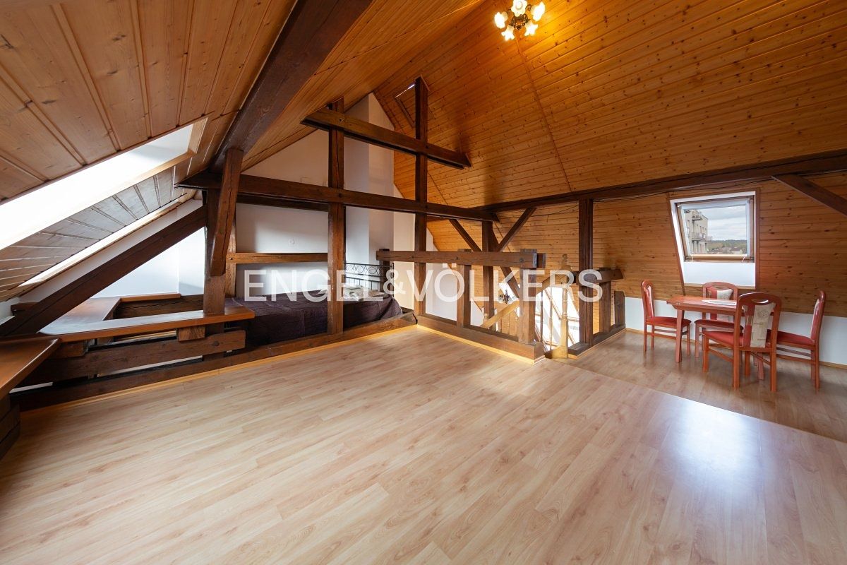 Pronájem bytu 1+1 70 m²