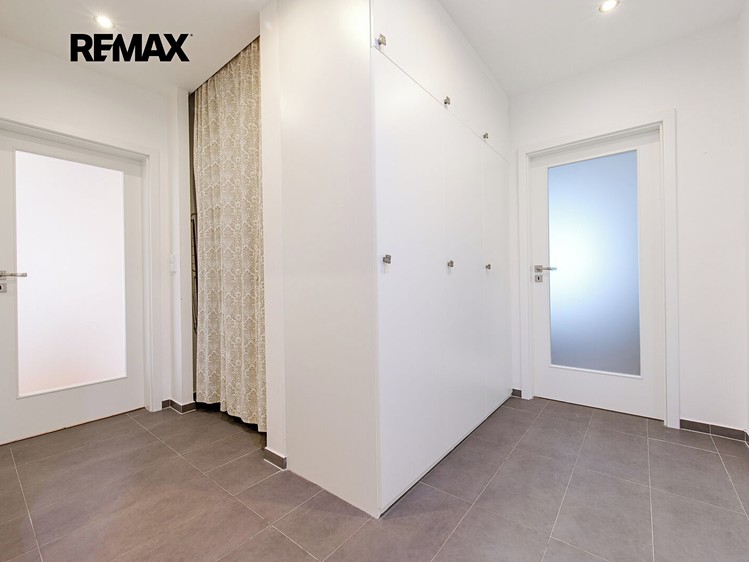Prodej bytu 3+1, 76 m² (2 z 15)