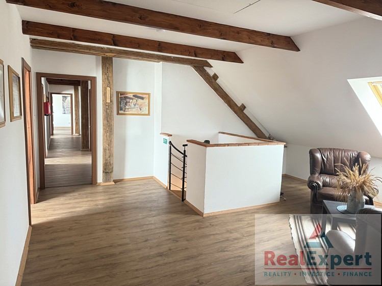 Prodej komerčního prostoru, 3 277 m² (37 z 49)