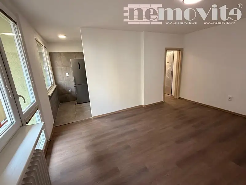 Pronájem bytu 1+kk 28 m², Pardubice – náhled fotky 3