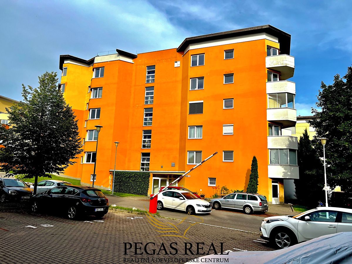 Pronájem bytu 1+kk 40 m²