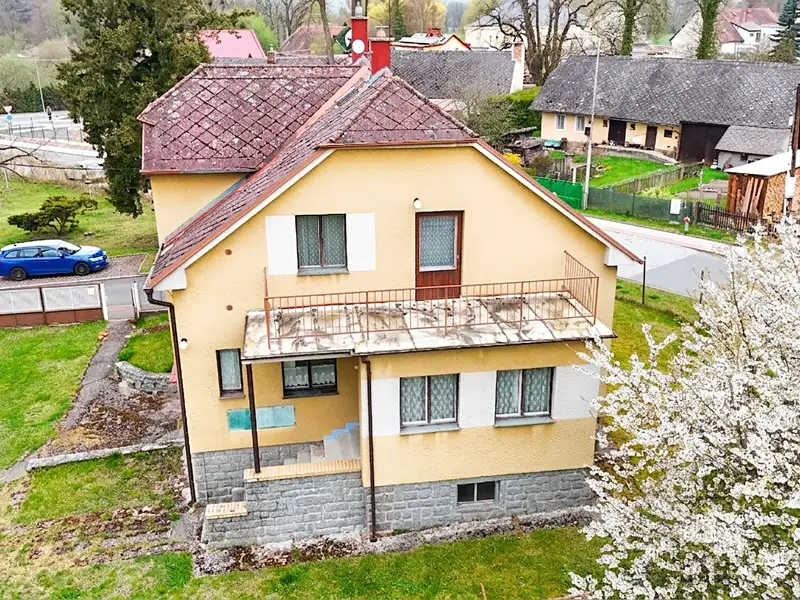 Prodej rodinného domu 180 m², pozemek 1690 m², Bezděkov – náhled fotky 1