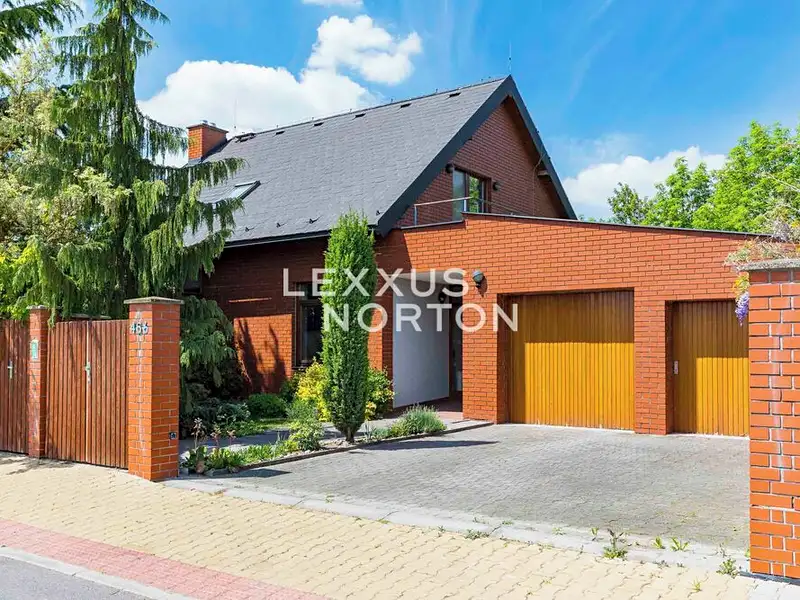 Prodej rodinného domu 256 m², pozemek 1194 m², Hřebeč – náhled fotky 3