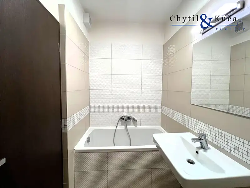 Pronájem bytu 2+kk 55 m², Olomouc – náhled fotky 3