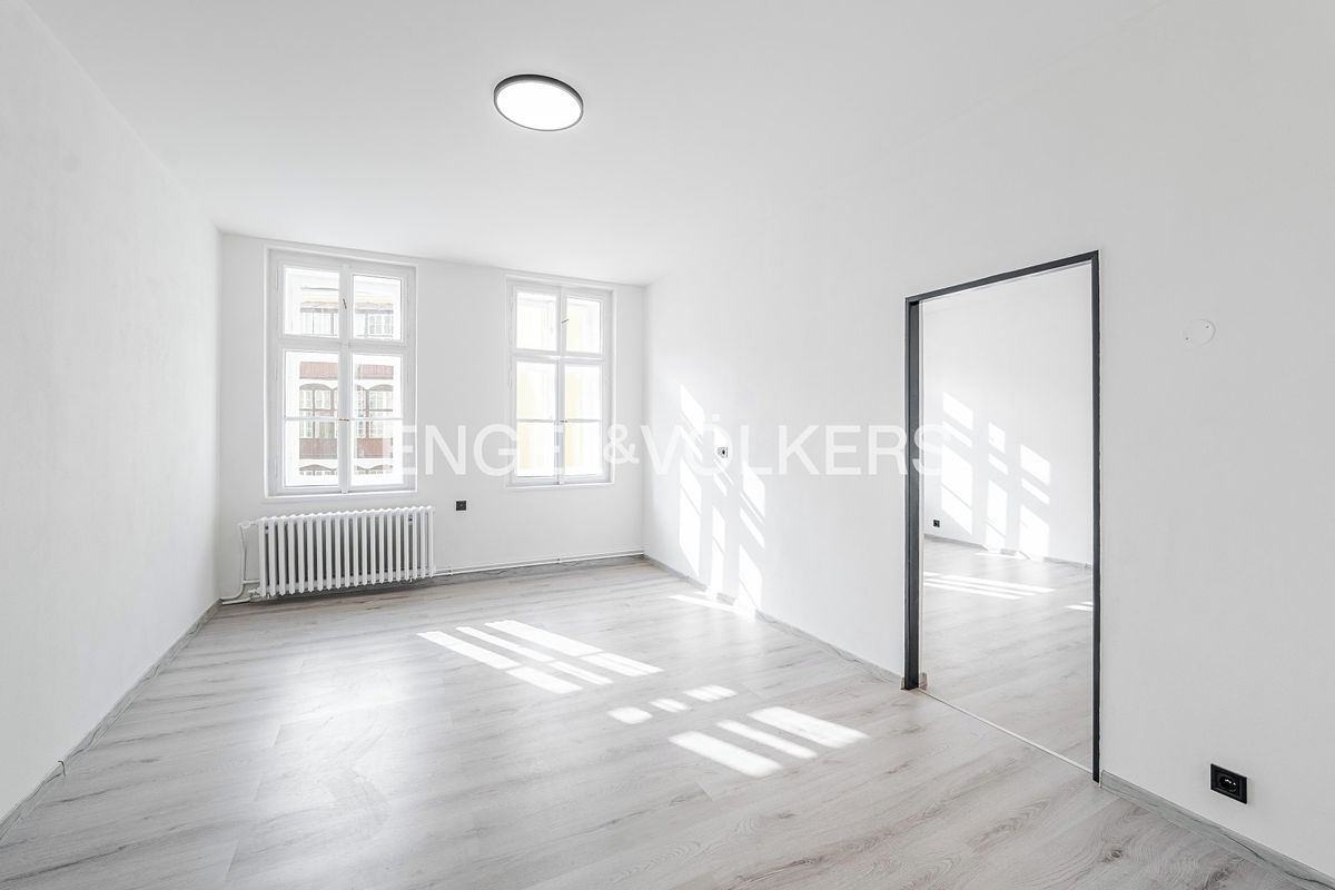 Pronájem bytu 4+1 103 m², Praha – fotka 1 z 3