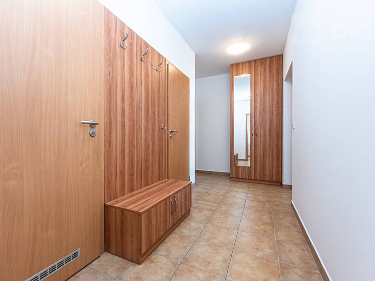 Pronájem bytu 2+kk, 61 m² (6 z 16)