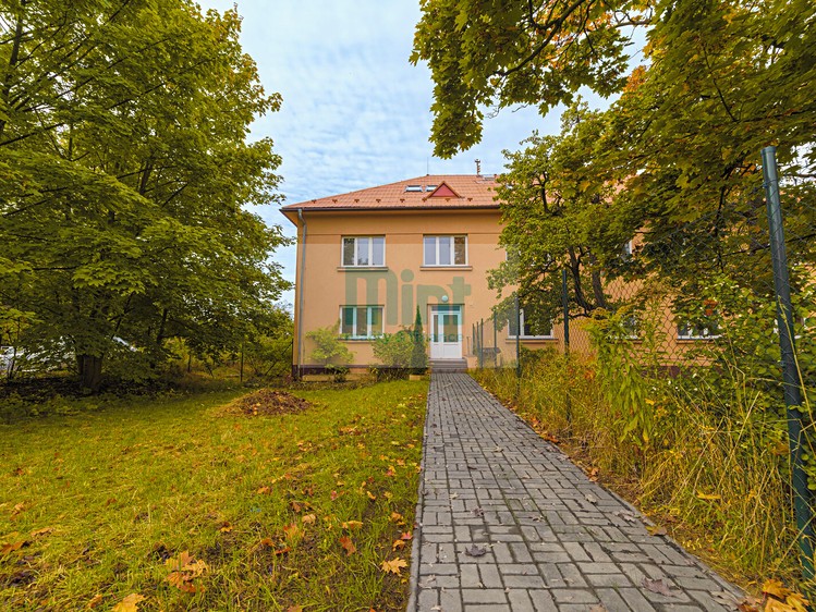 Комерційне приміщення на продаж, 608 м² (2 з 33)