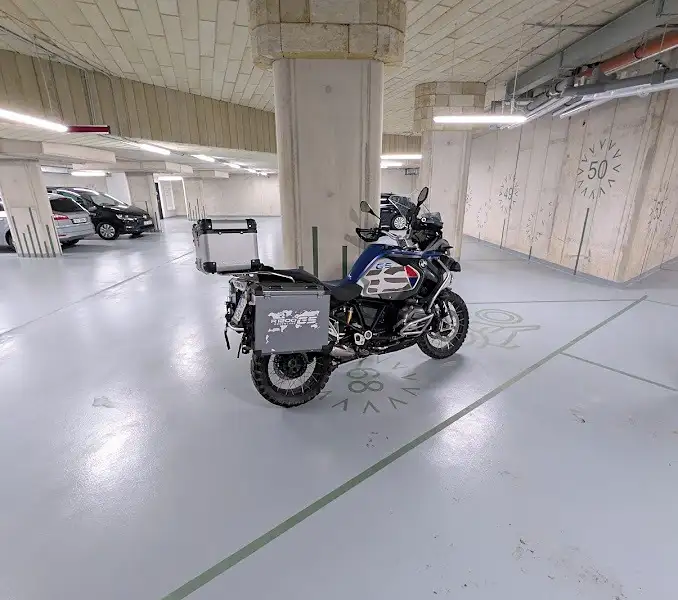 Pronájem garážového stání 8 m², Praha – náhled fotky 3
