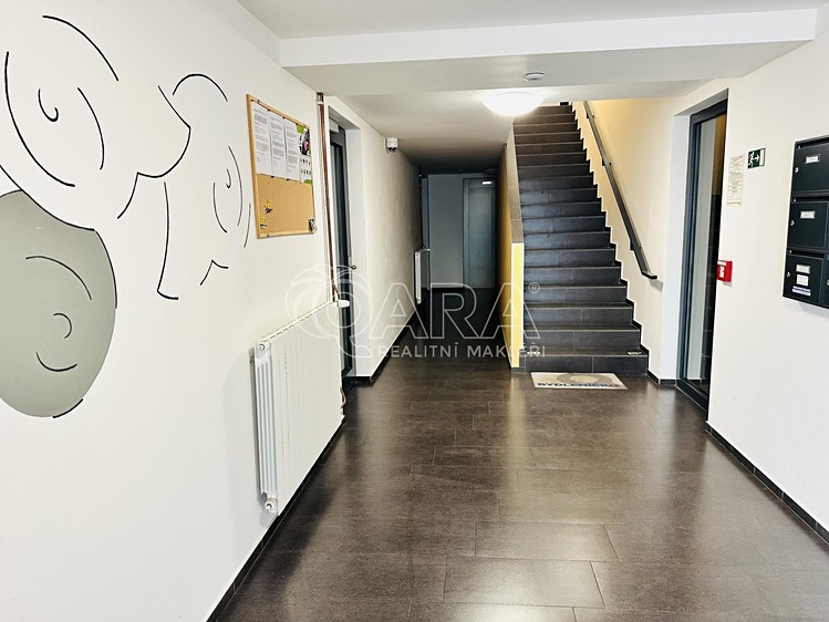 Pronájem bytu 2+kk, 80 m² (17 z 26)