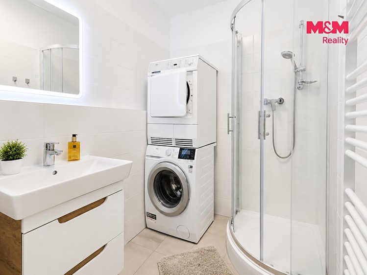 Pronájem bytu 3+kk, 65 m² (5 z 14)