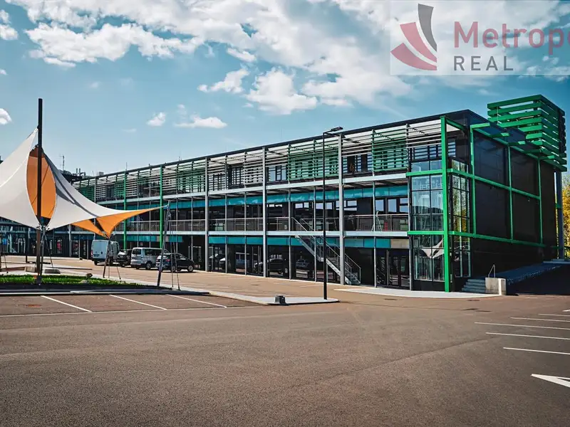 Pronájem výrobní haly, prostoru 5000 m², Karlovy Vary – náhled fotky 1