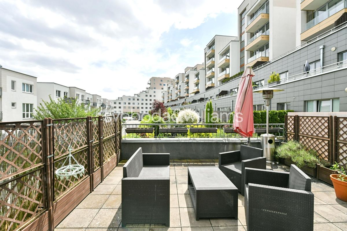 Pronájem bytu 2+kk 57 m², Praha – fotka 1 z 3