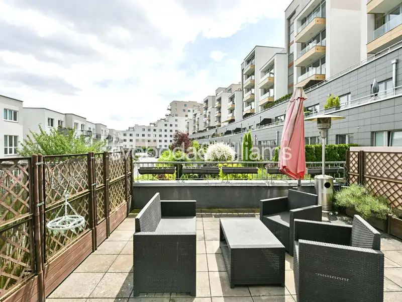 Pronájem bytu 2+kk 57 m², Praha – náhled fotky 1