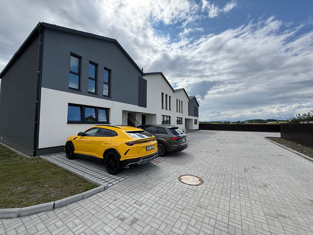 Pronájem bytu 3+kk 90 m², Bor – fotka 1 z 3