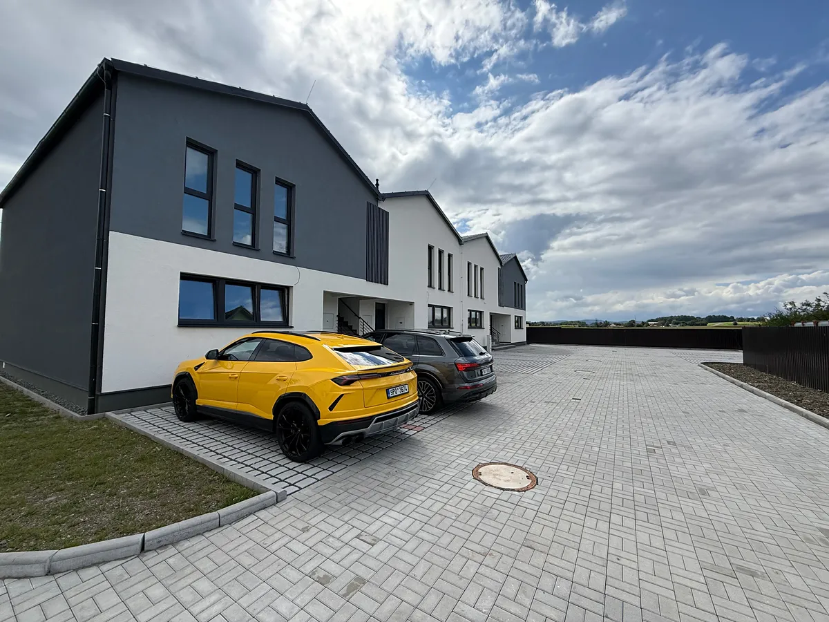 Pronájem bytu 3+kk 90 m²