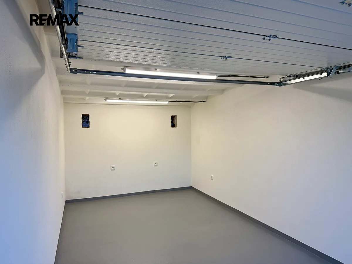 Pronájem garáže 16 m²
