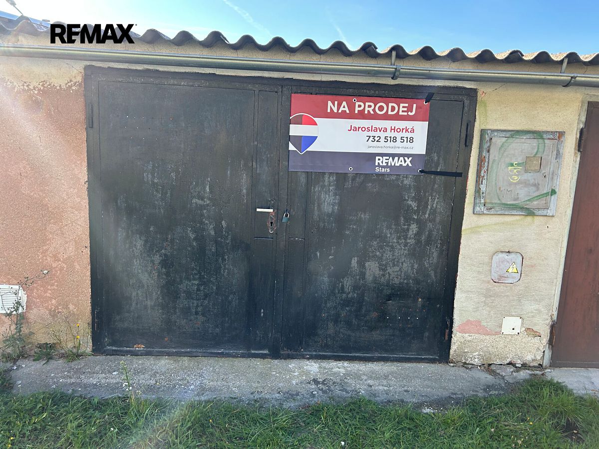 Prodej garáže 18 m², Náměšť nad Oslavou – fotka 1 z 3