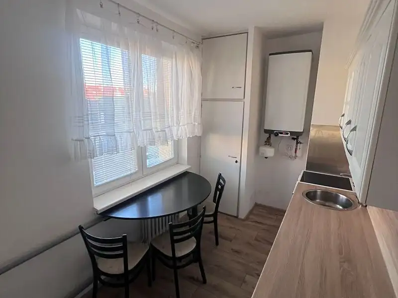 Pronájem bytu 2+1 60 m², Hodonín – náhled fotky 1