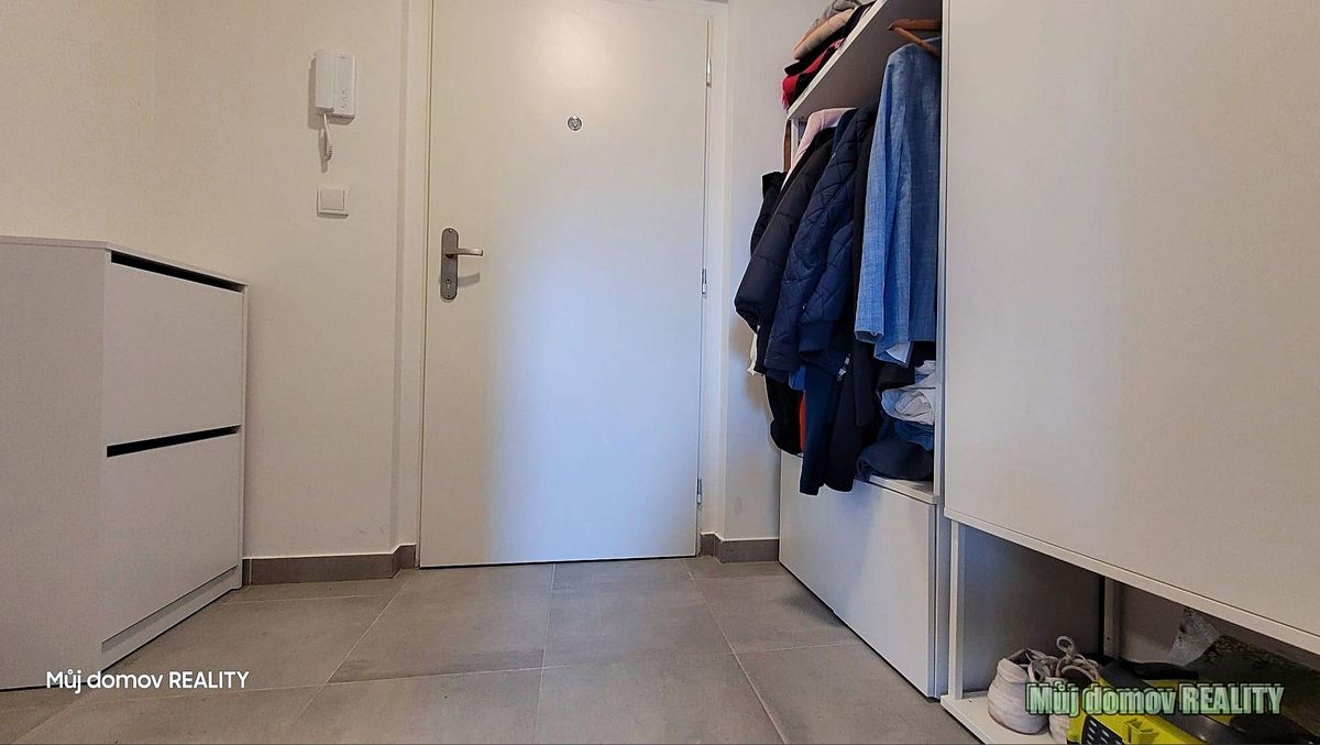 Pronájem bytu 1+kk 36 m² – fotografie 3
