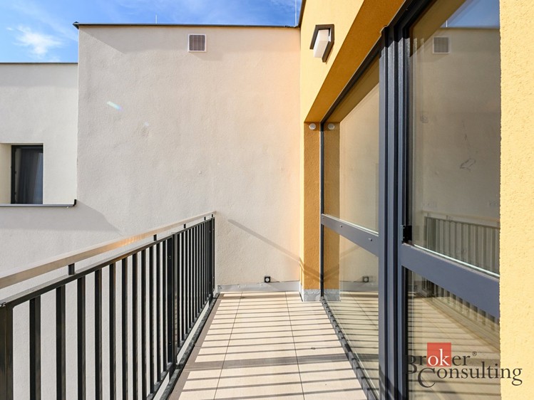 Pronájem bytu 2+kk, 45 m² (13 z 17)