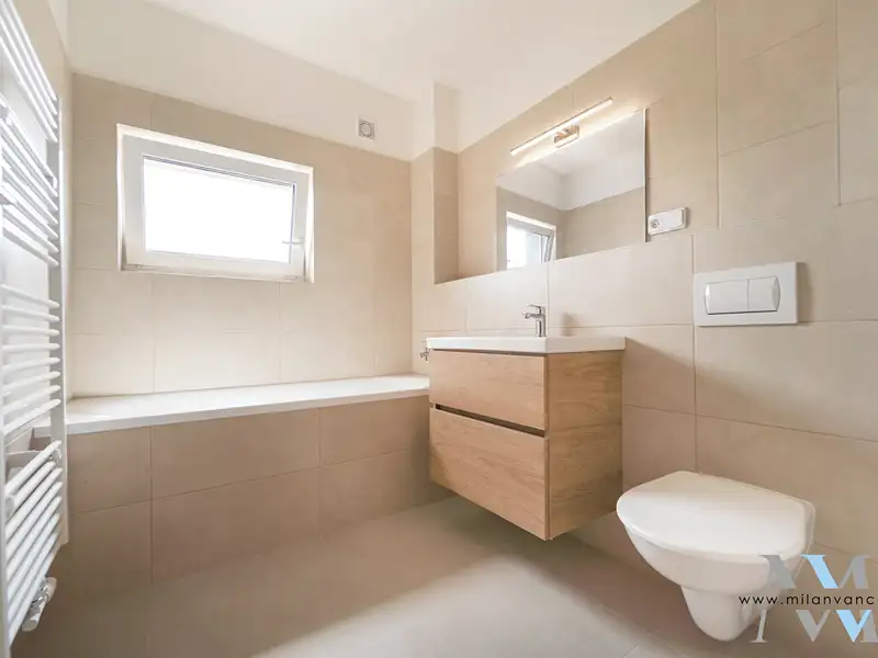 Prodej rodinného domu 103 m², pozemek 251 m², Březnice – náhled fotky 3