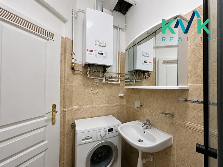 Pronájem bytu 2+1, 74 m² (6 z 13)