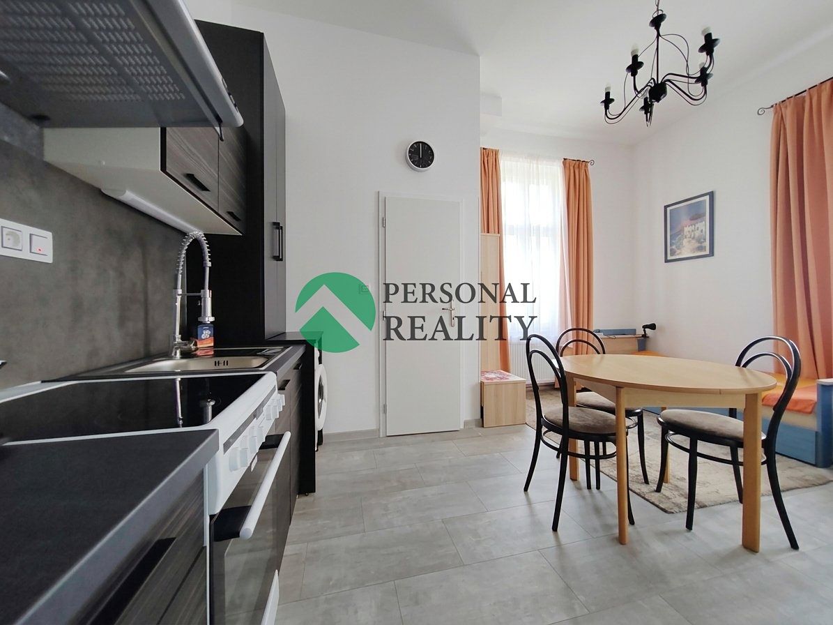 Prodej bytu 1+kk 24 m², Mariánské Lázně – fotka 1 z 3