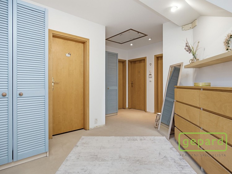 Prodej domu, 400 m² (28 z 71)