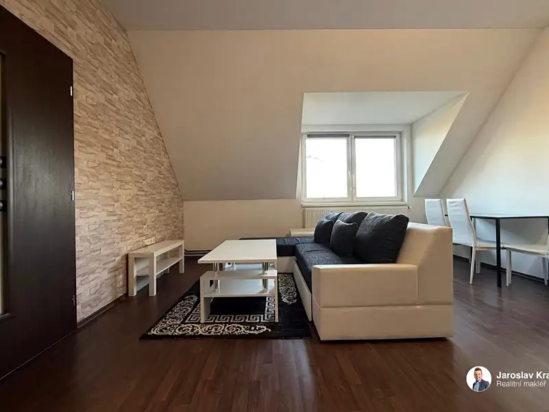 Pronájem bytu 2+kk 42 m², Železnice – náhled fotky 1