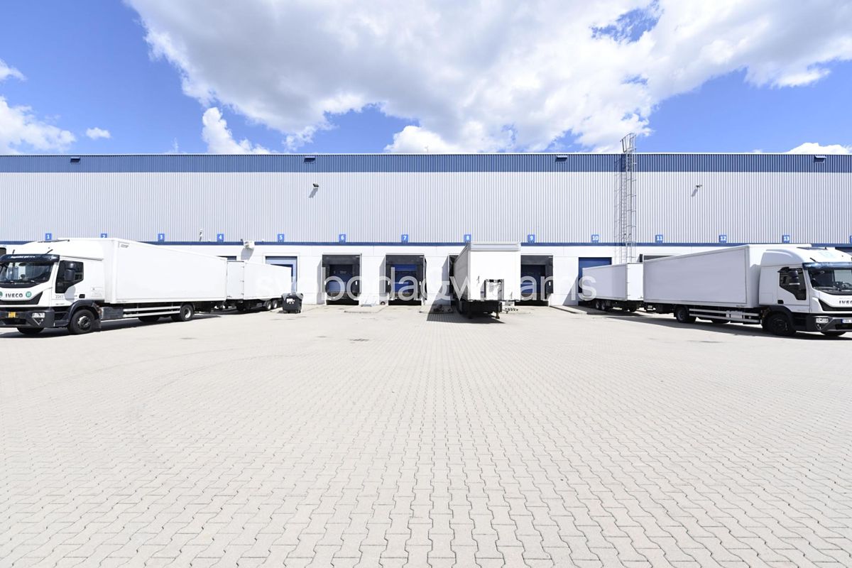 Pronájem skladového prostoru 6304 m², Dobrovíz – fotka 1 z 3