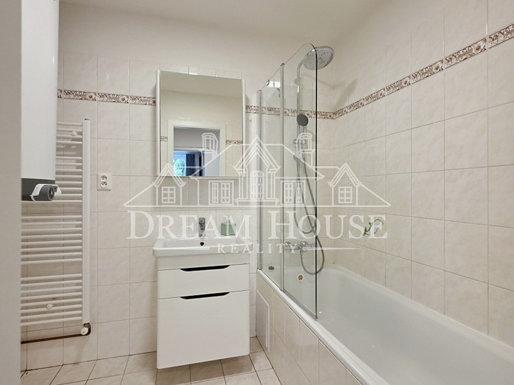 Prodej bytu 4+kk, 84 m² (16 z 34)